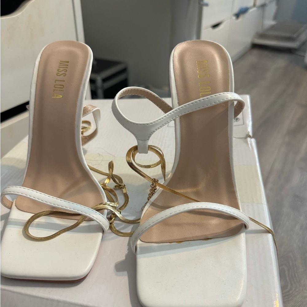 White gold chain strap stilettos